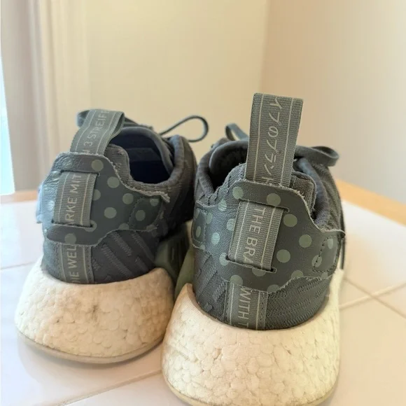 Adidas NMD R2 Boost Utility Green Women’s Size 9.5 Sneakers BA7261 - Picture 4 of 8
